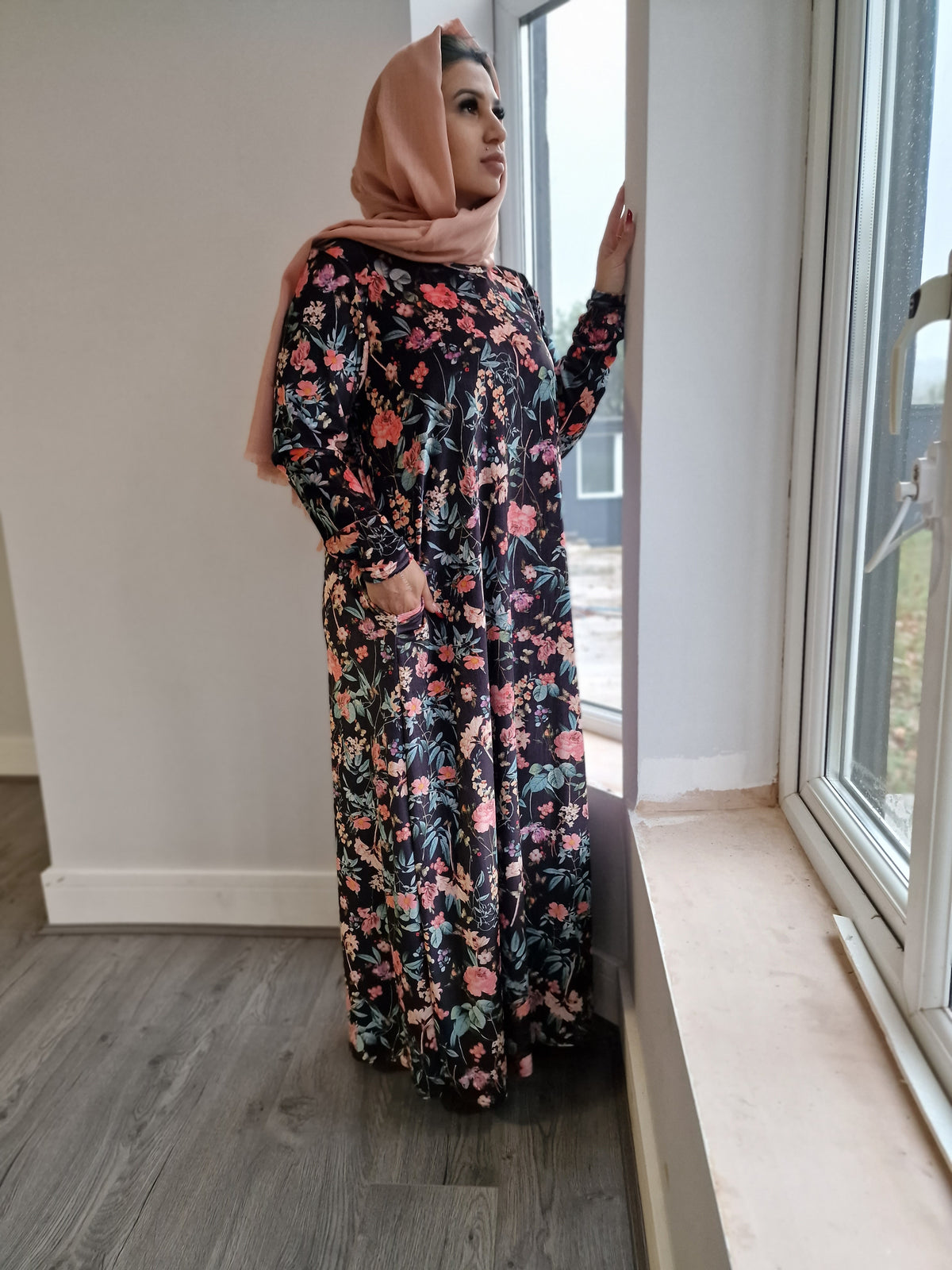 Floral velvet abaya