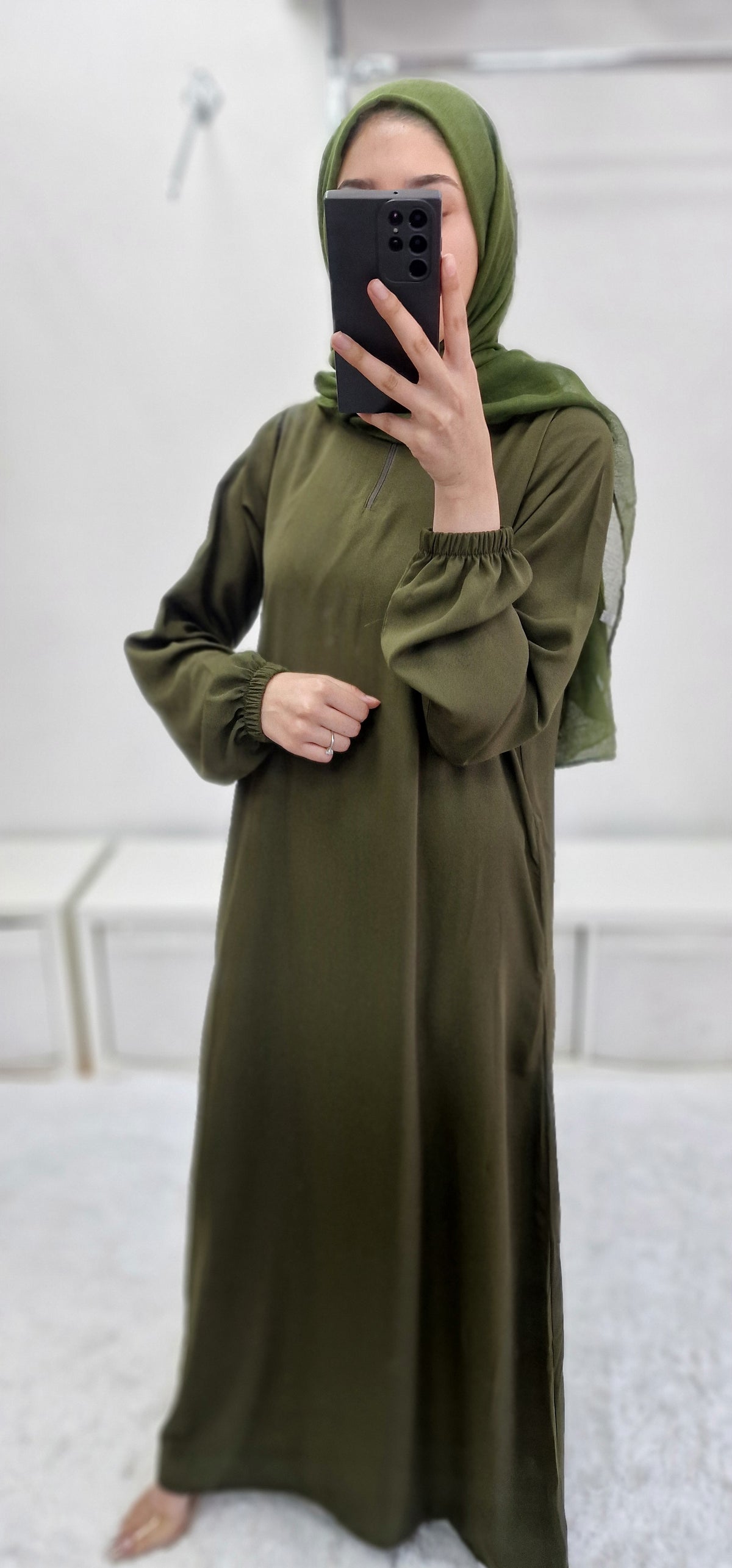 Sultana pocket abaya khaki