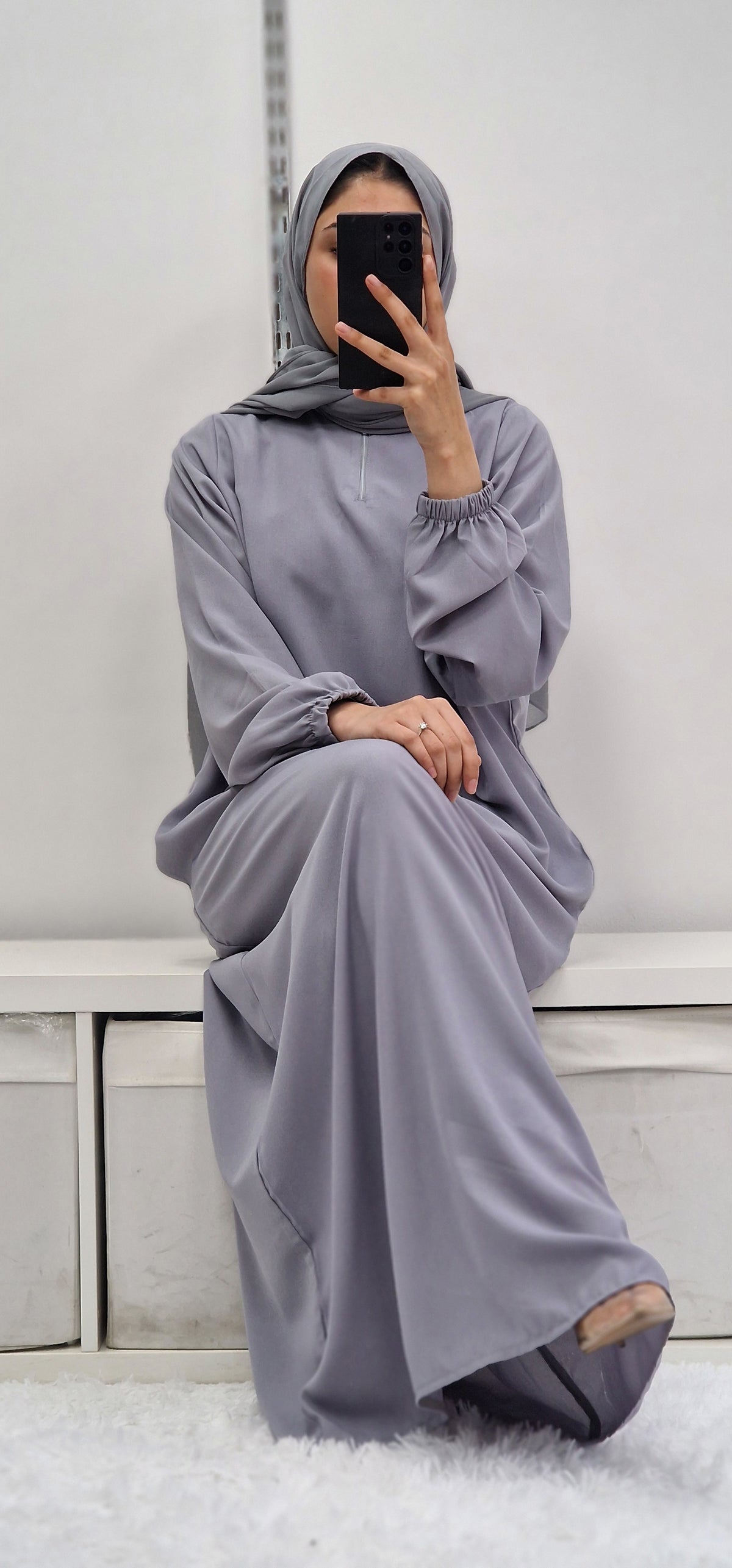 Sultana pocket abaya grey