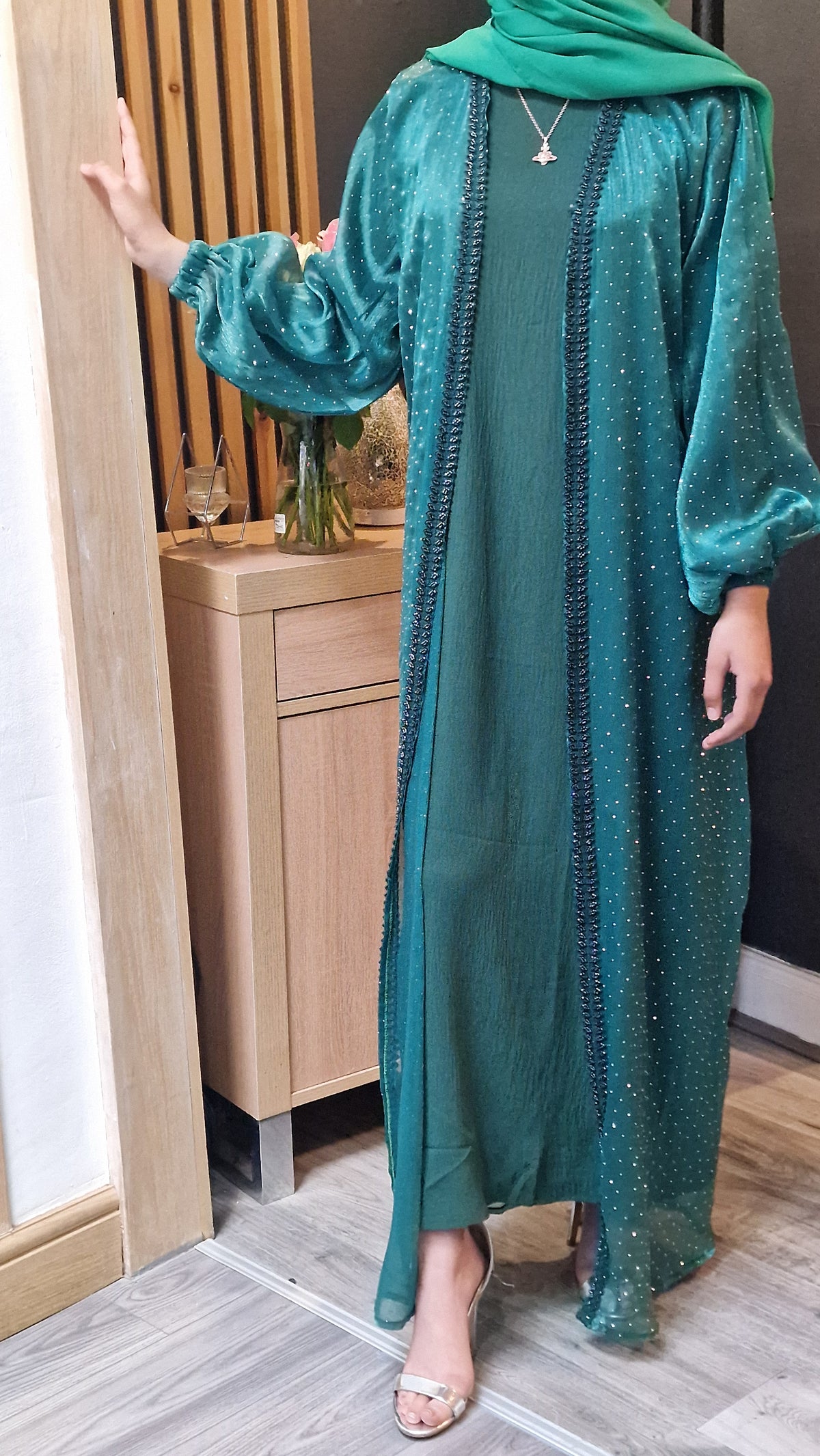 Yusra bottle green