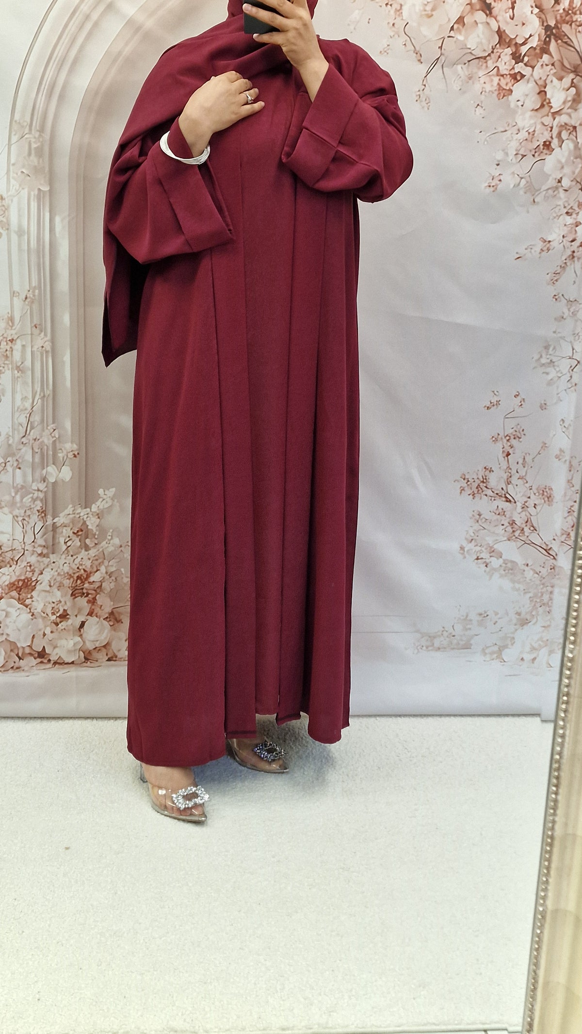 Evelyn maroon