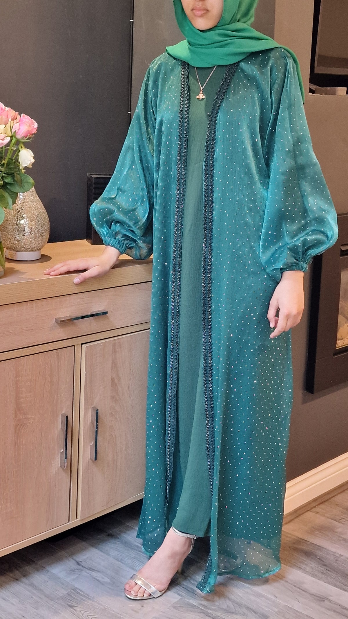 Yusra bottle green