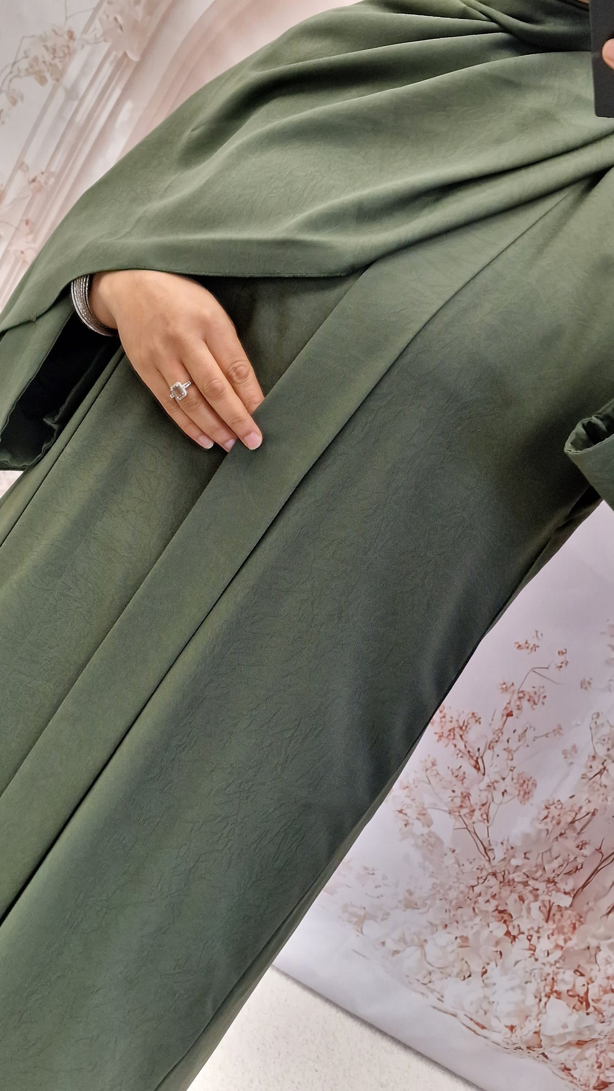 Evelyn khaki
