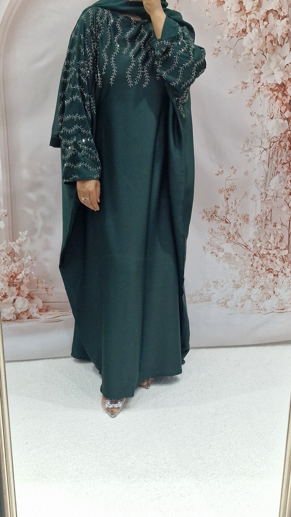 Nuraan bottle green