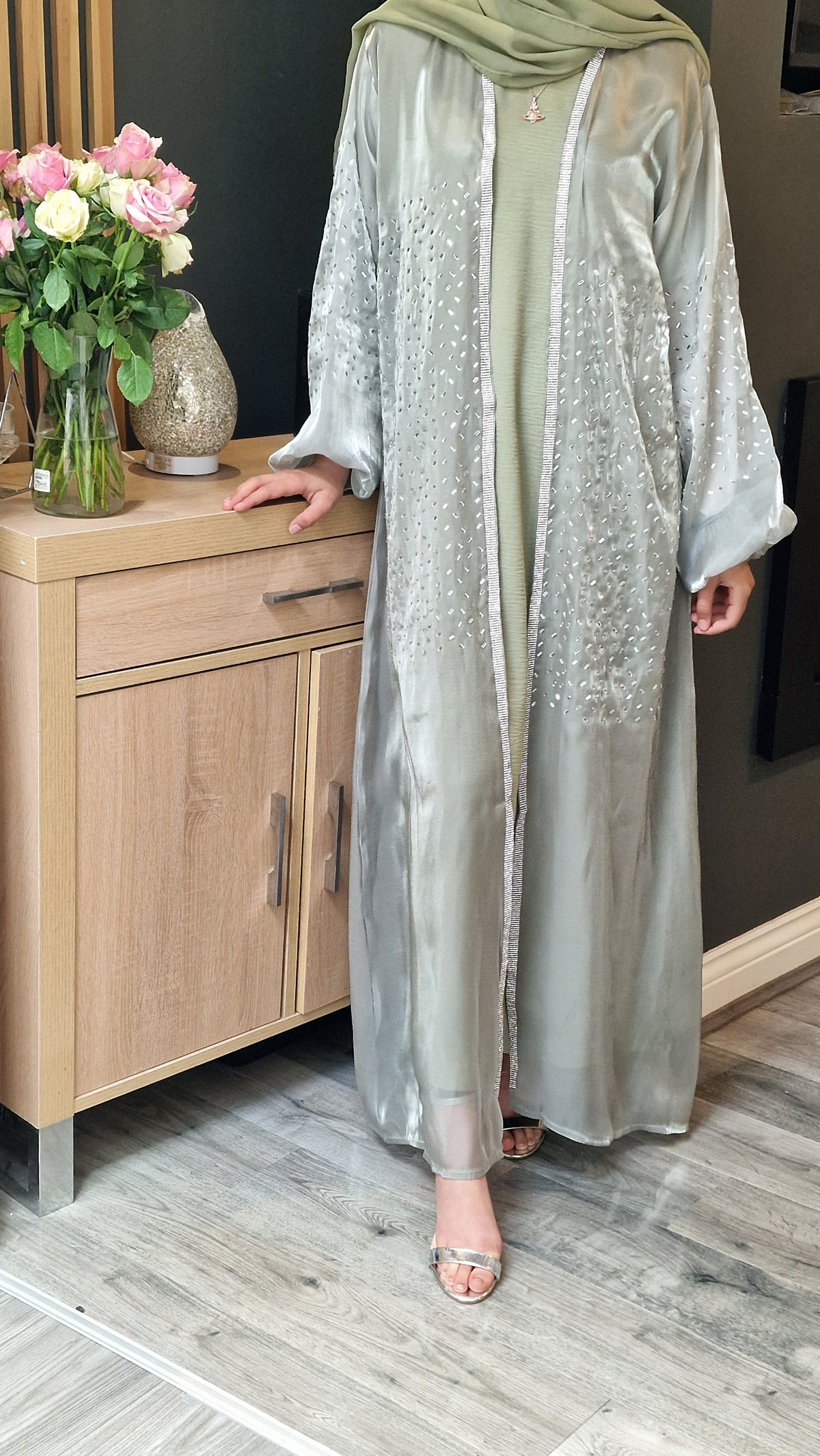 Maida sage green