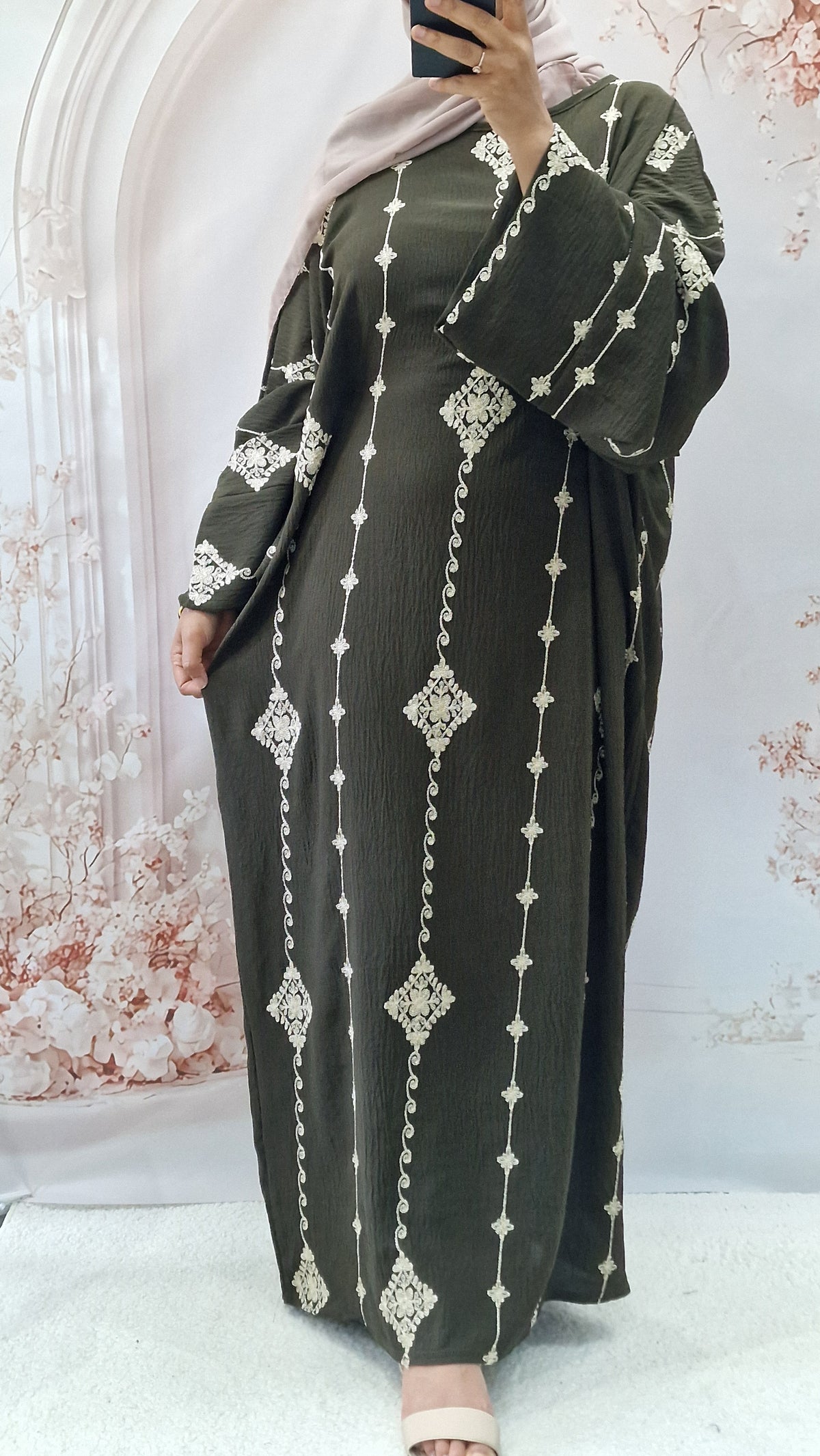 Aalana kaftan