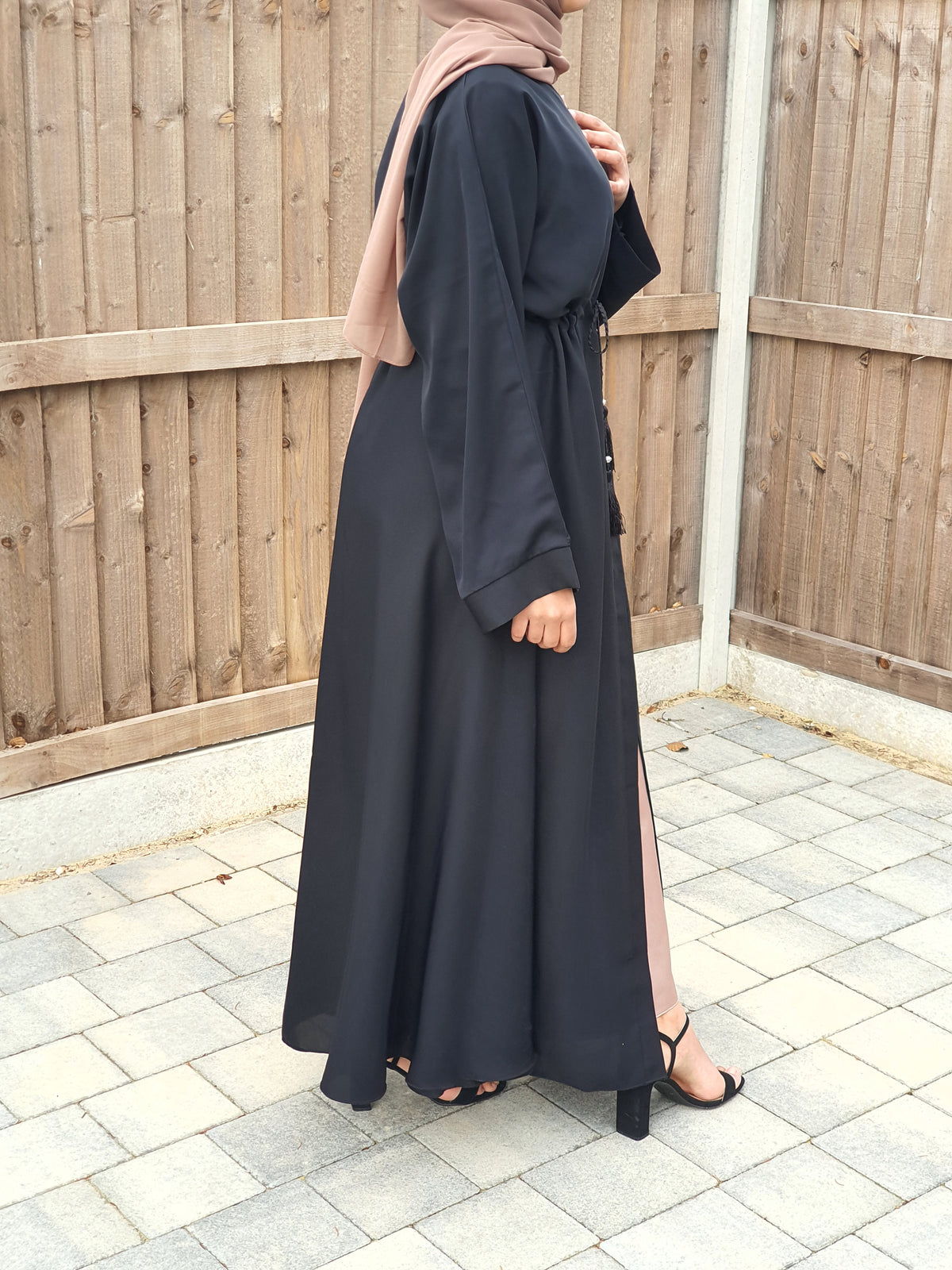 Izza black