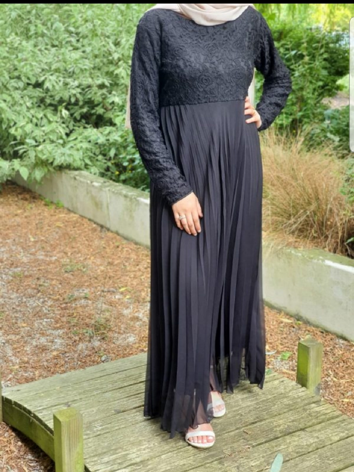 Shela black: